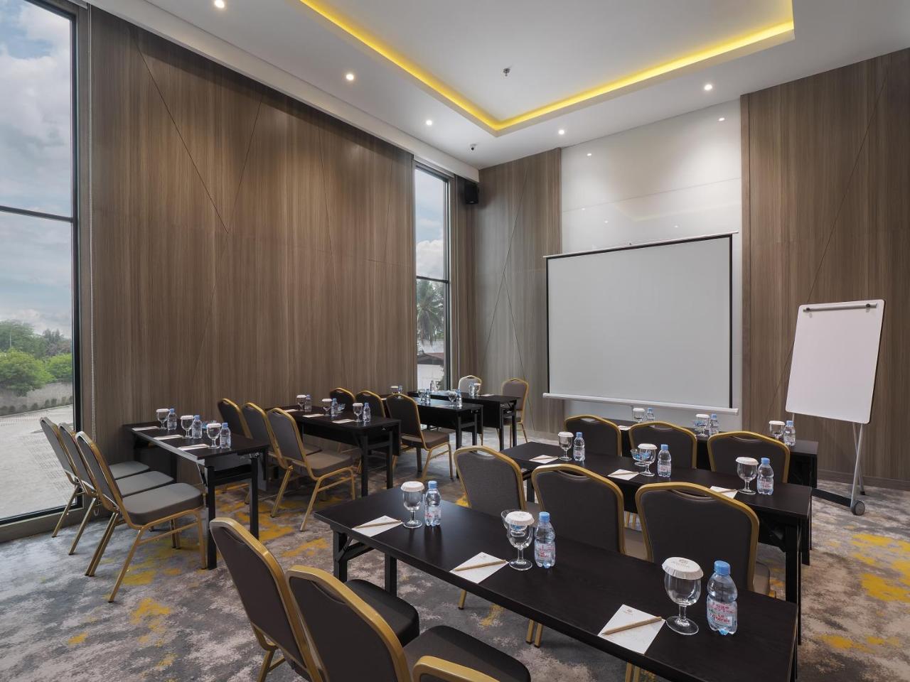 Arosa Hotel Джакарта Экстерьер фото
